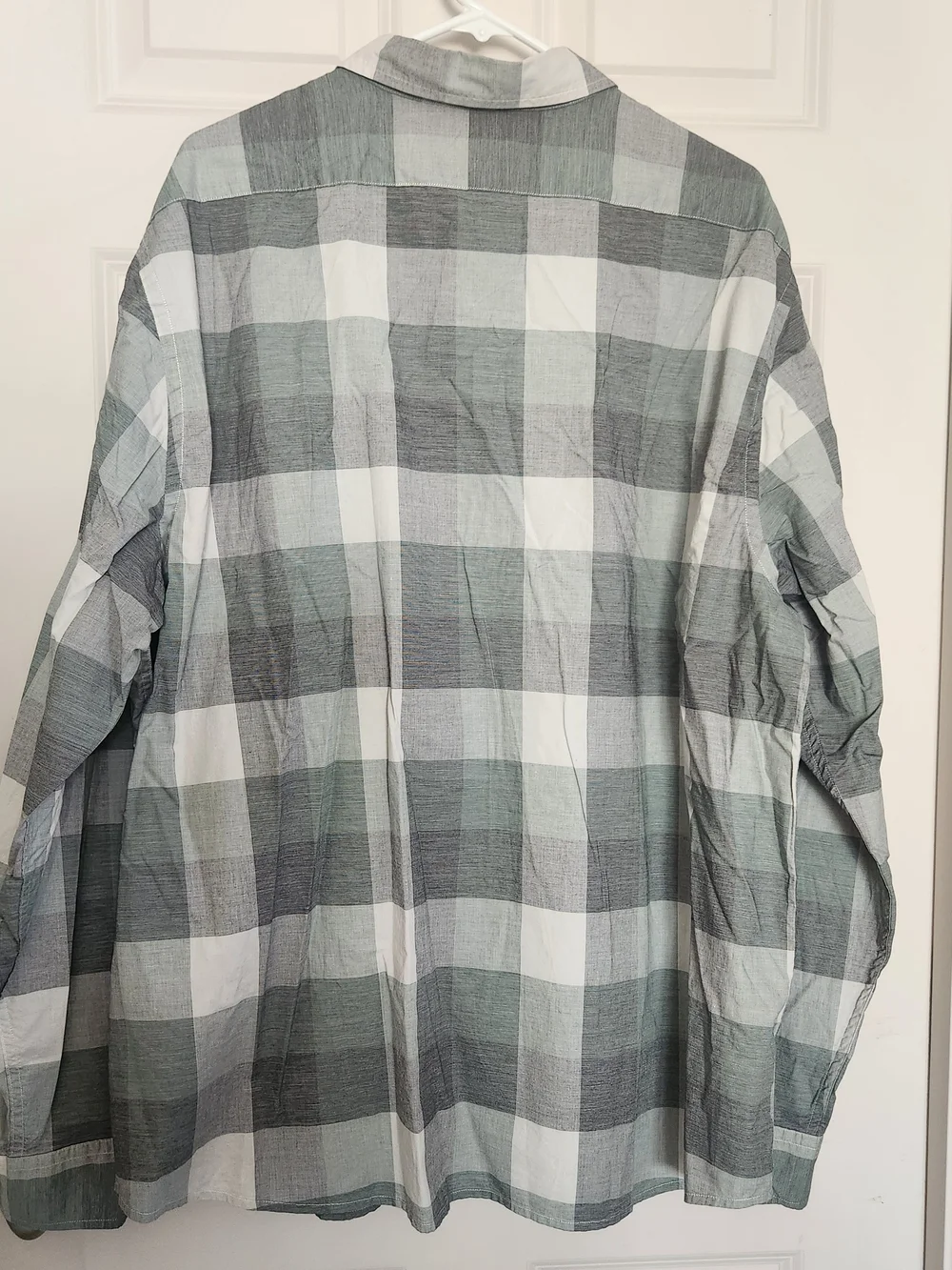 Banana Republic Men's Gray and White Buffalo Check Button-Down Shirt